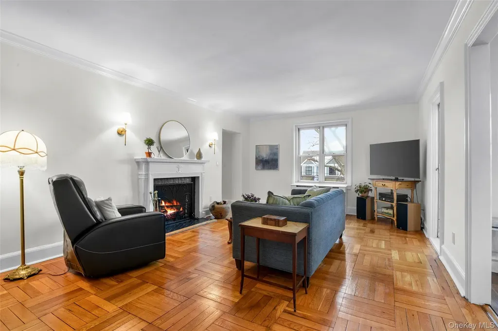 910 Stuart Avenue Mamaroneck NY 10543