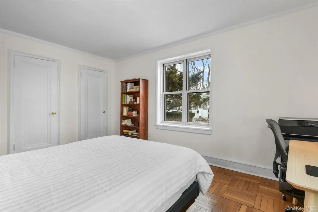 910 Stuart Avenue Mamaroneck NY 10543