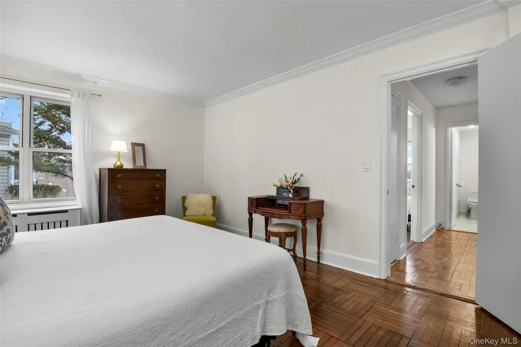 910 Stuart Avenue Mamaroneck NY 10543