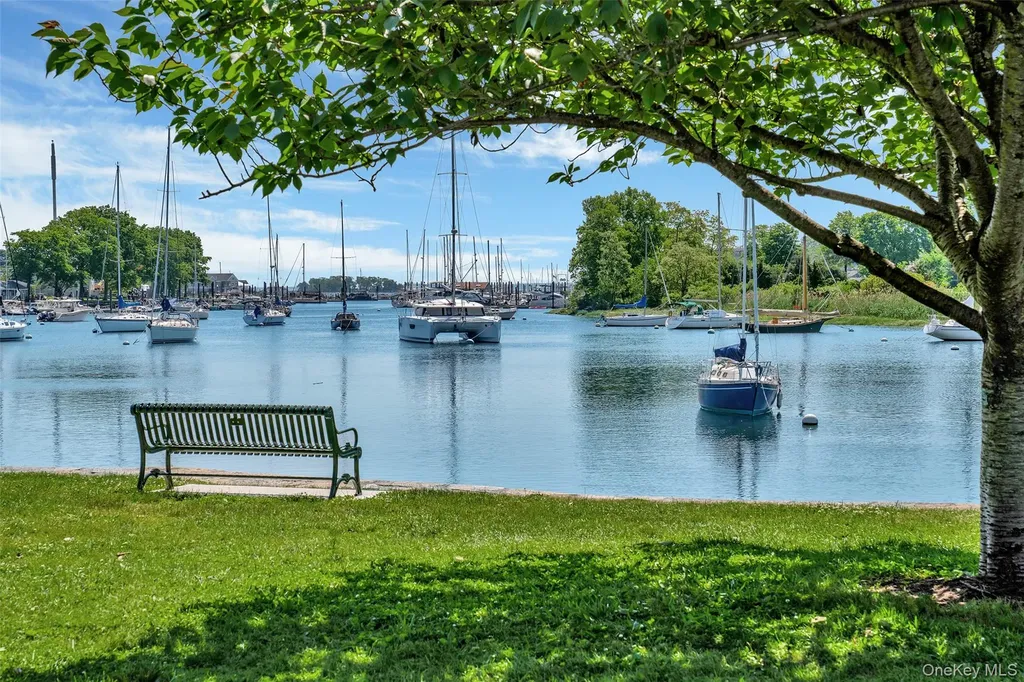 910 Stuart Avenue Mamaroneck NY 10543