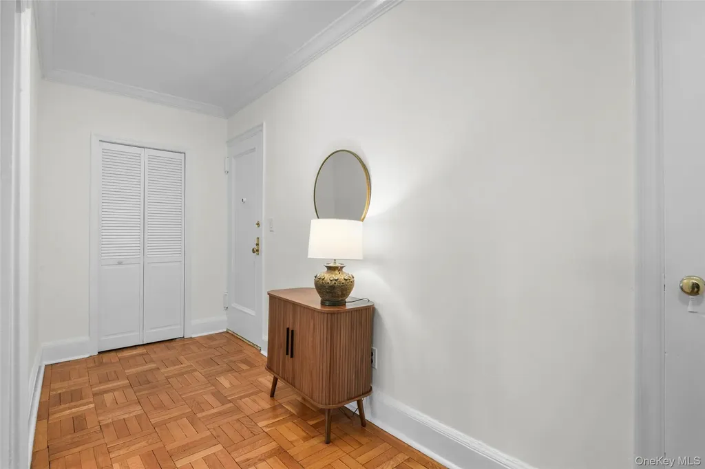 910 Stuart Avenue Mamaroneck NY 10543
