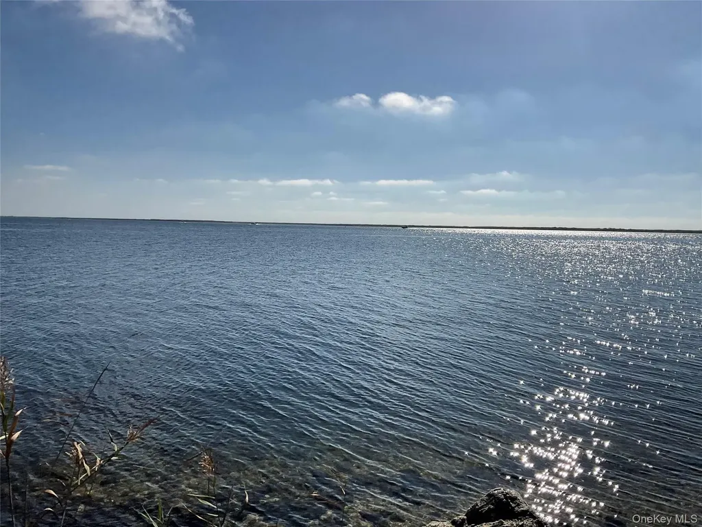 84 Beaver Drive Mastic Beach NY 11951