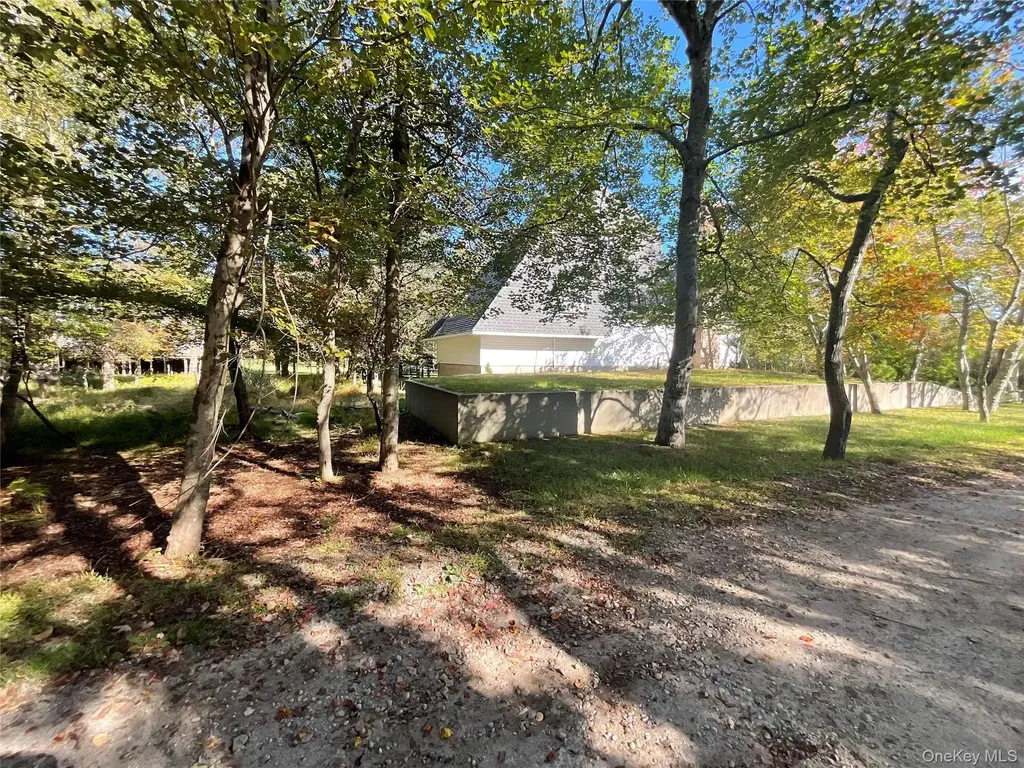 84 Beaver Drive Mastic Beach NY 11951
