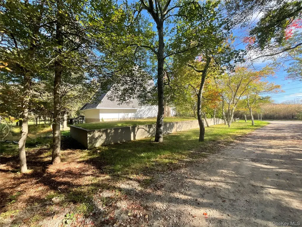 84 Beaver Drive Mastic Beach NY 11951