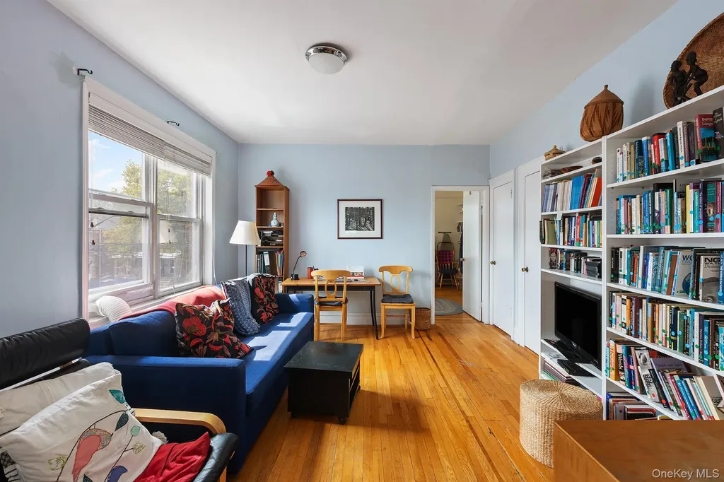 2536 Lurting Avenue Bronx NY 10469