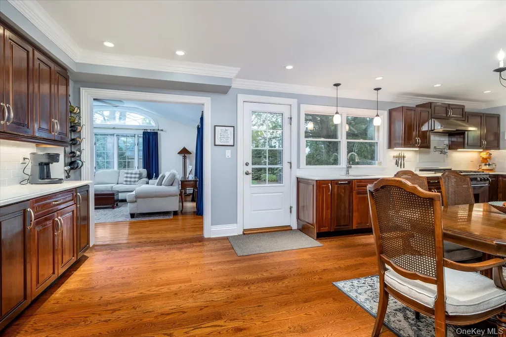474 Windsor Place Oceanside NY 11572