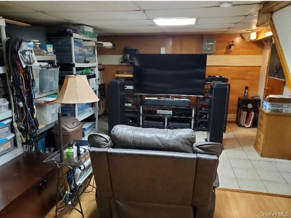 176 Avondale Drive Centereach NY 11720