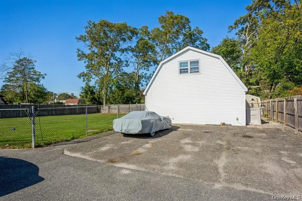 29 Robert Street Patchogue NY 11772