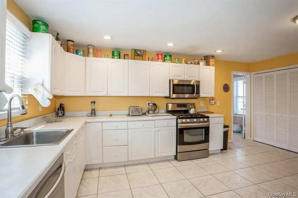 29 Robert Street Patchogue NY 11772
