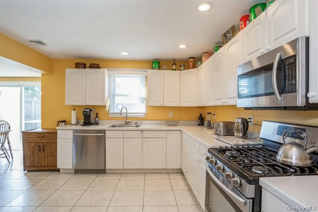 29 Robert Street Patchogue NY 11772