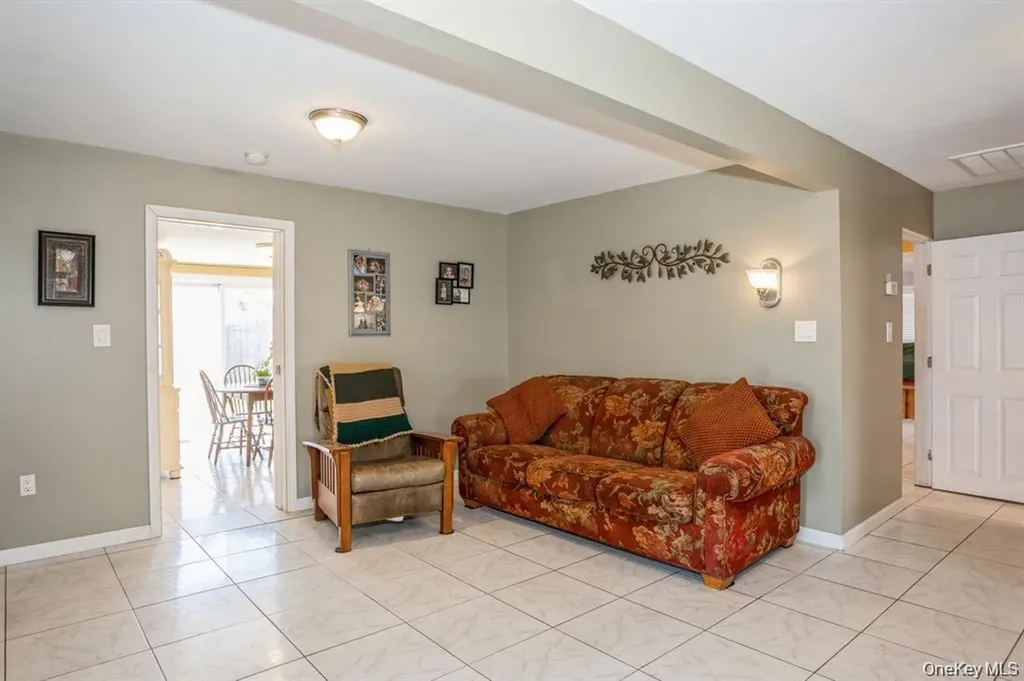 29 Robert Street Patchogue NY 11772