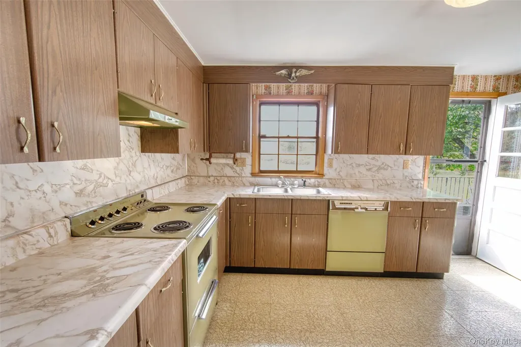 315 Pine Bush Road Stone Ridge NY 12484