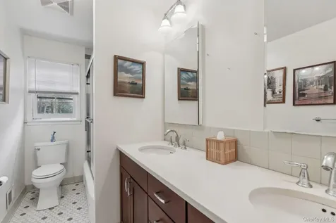 203 Hilltop Drive Nyack NY 10960
