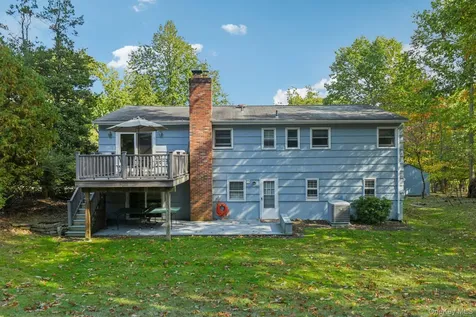 203 Hilltop Drive Nyack NY 10960