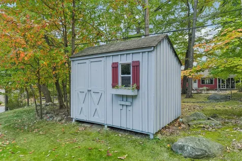203 Hilltop Drive Nyack NY 10960