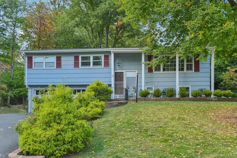 203 Hilltop Drive Nyack NY 10960