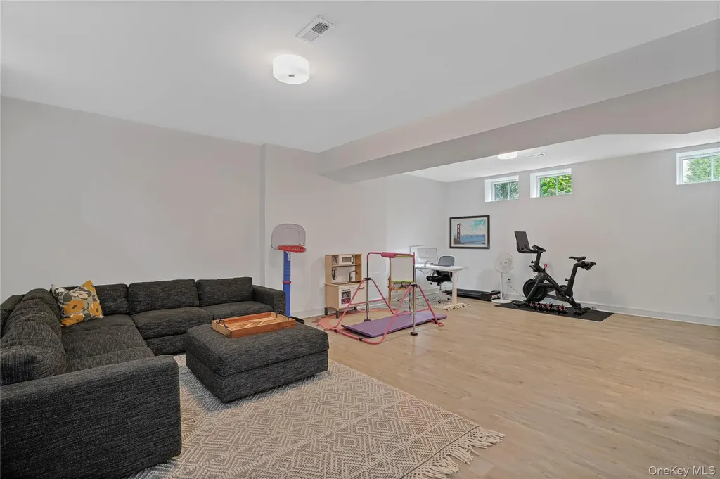 406 Sixth Avenue Pelham NY 10803