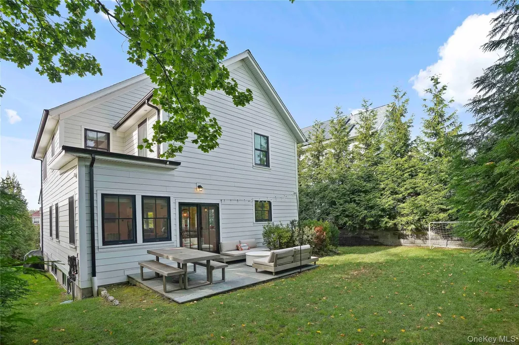 406 Sixth Avenue Pelham NY 10803