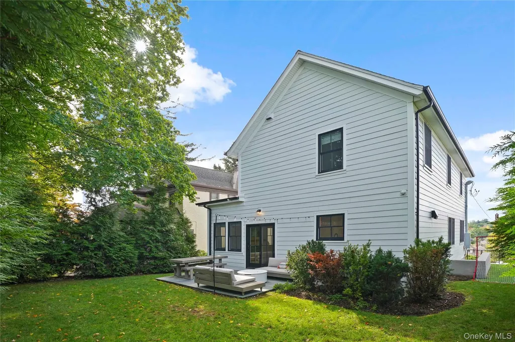 406 Sixth Avenue Pelham NY 10803