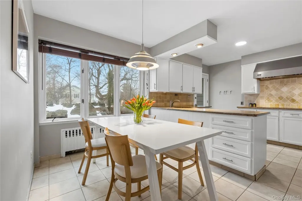 17 Leatherstocking Lane Mamaroneck NY 10543