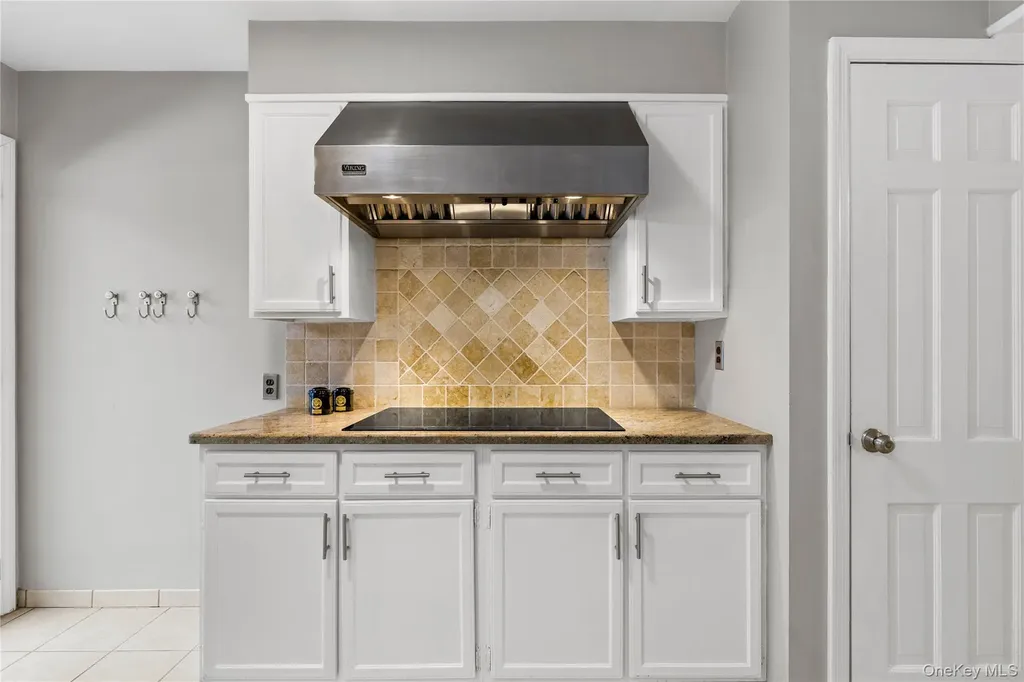 17 Leatherstocking Lane Mamaroneck NY 10543