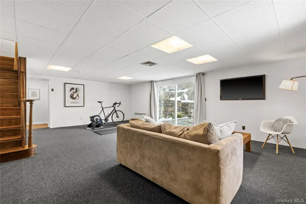 17 Leatherstocking Lane Mamaroneck NY 10543