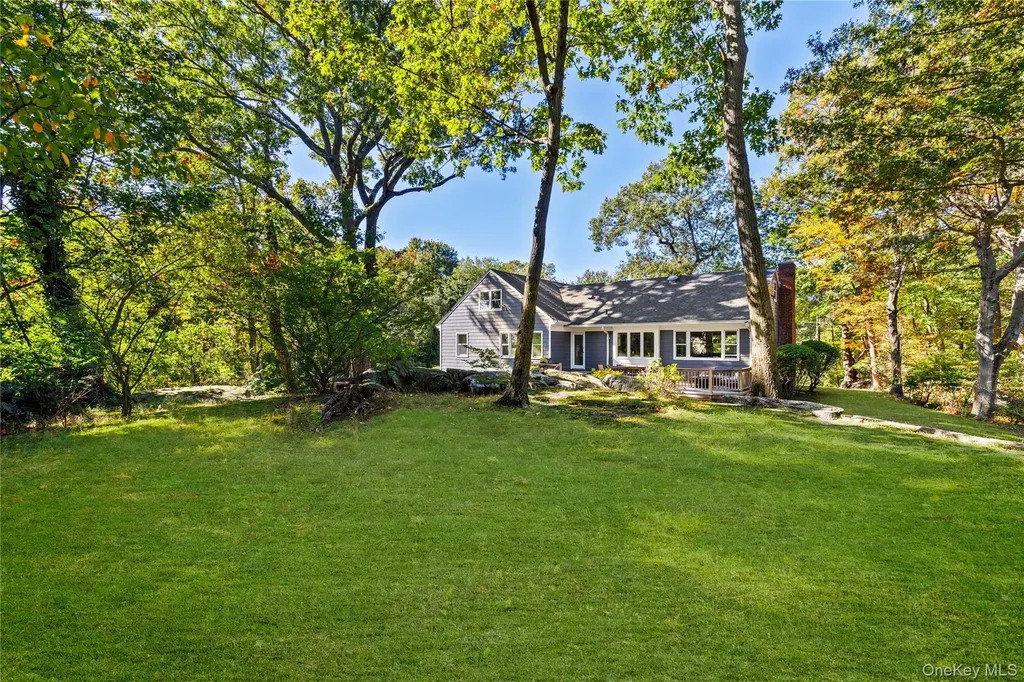 17 Leatherstocking Lane Mamaroneck NY 10543