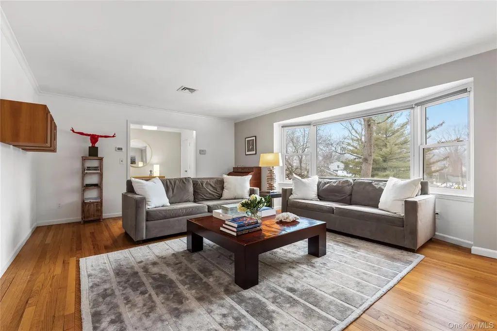 17 Leatherstocking Lane Mamaroneck NY 10543