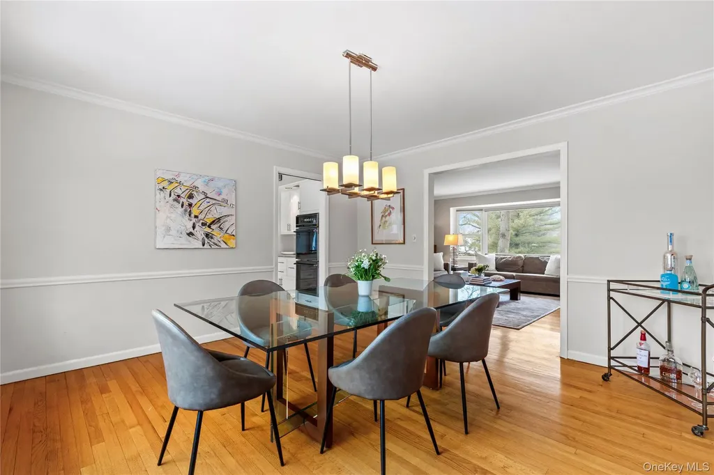 17 Leatherstocking Lane Mamaroneck NY 10543