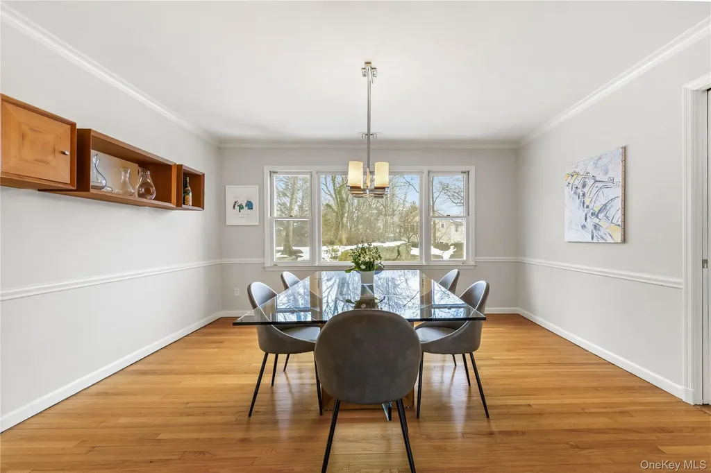 17 Leatherstocking Lane Mamaroneck NY 10543