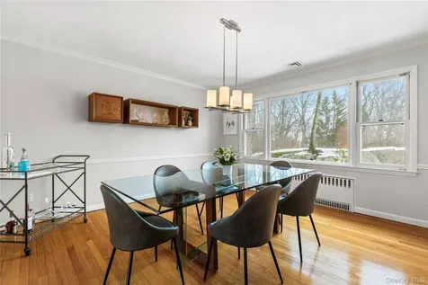 17 Leatherstocking Lane Mamaroneck NY 10543