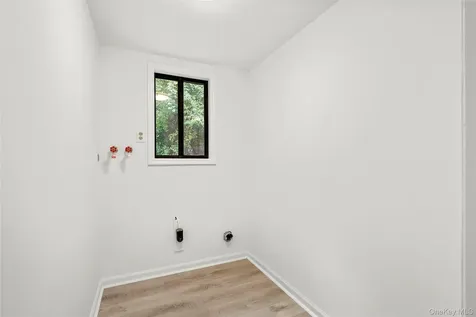 25 Laurel Court Fishkill NY 12524