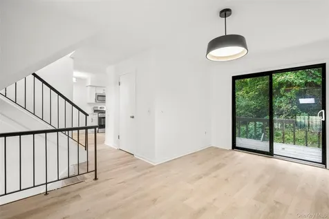 25 Laurel Court Fishkill NY 12524