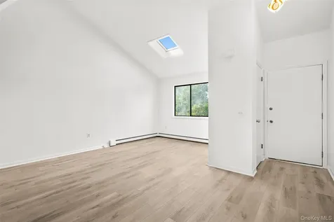 25 Laurel Court Fishkill NY 12524