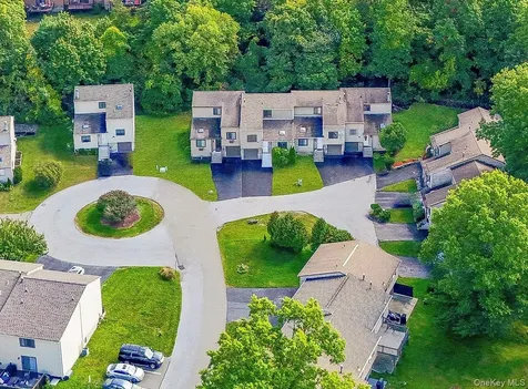 25 Laurel Court Fishkill NY 12524