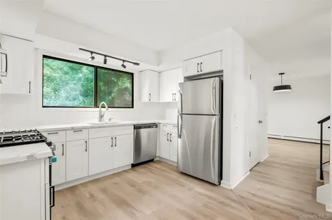 25 Laurel Court Fishkill NY 12524