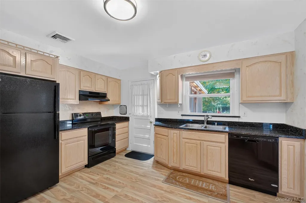 97 Friendly Road Mahopac NY 10541