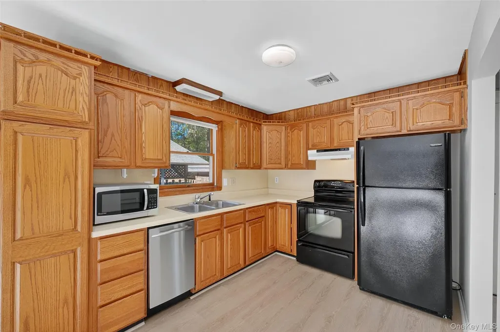 97 Friendly Road Mahopac NY 10541