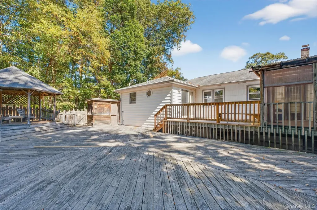 97 Friendly Road Mahopac NY 10541