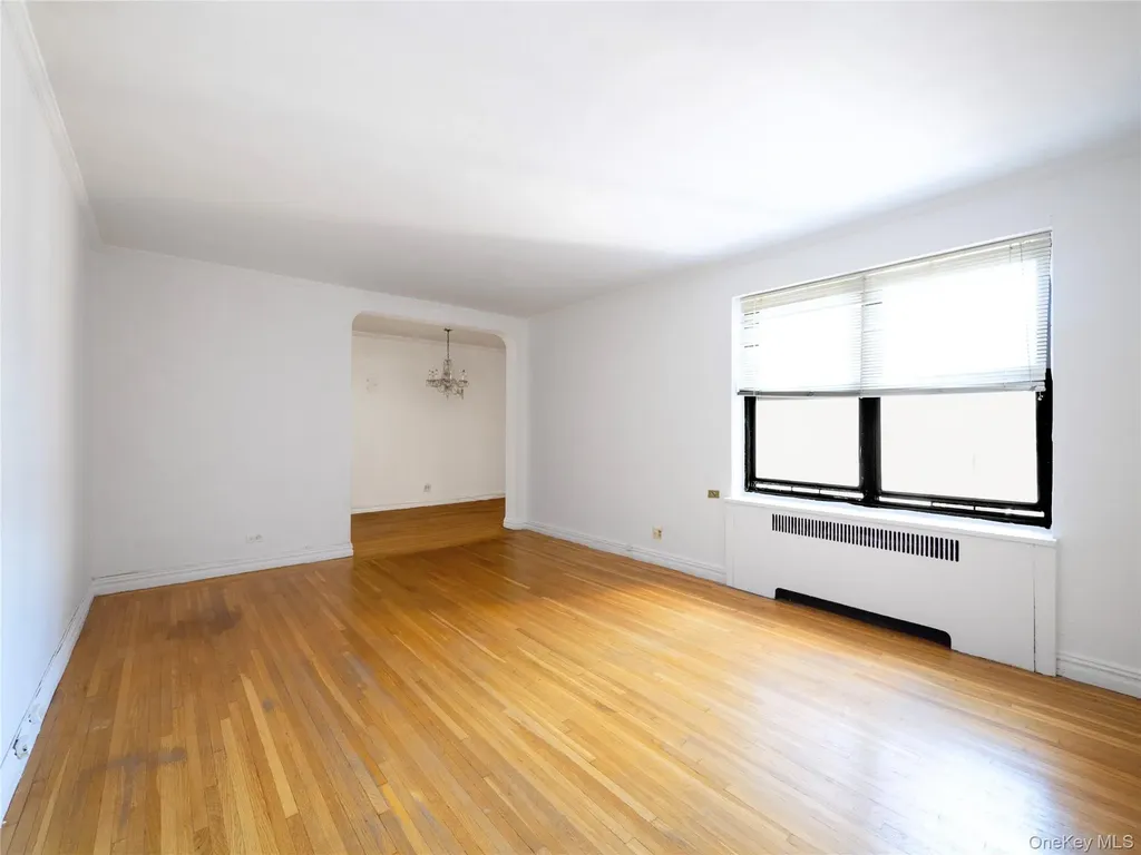 306 E Mosholu Parkway S Bronx NY 10458