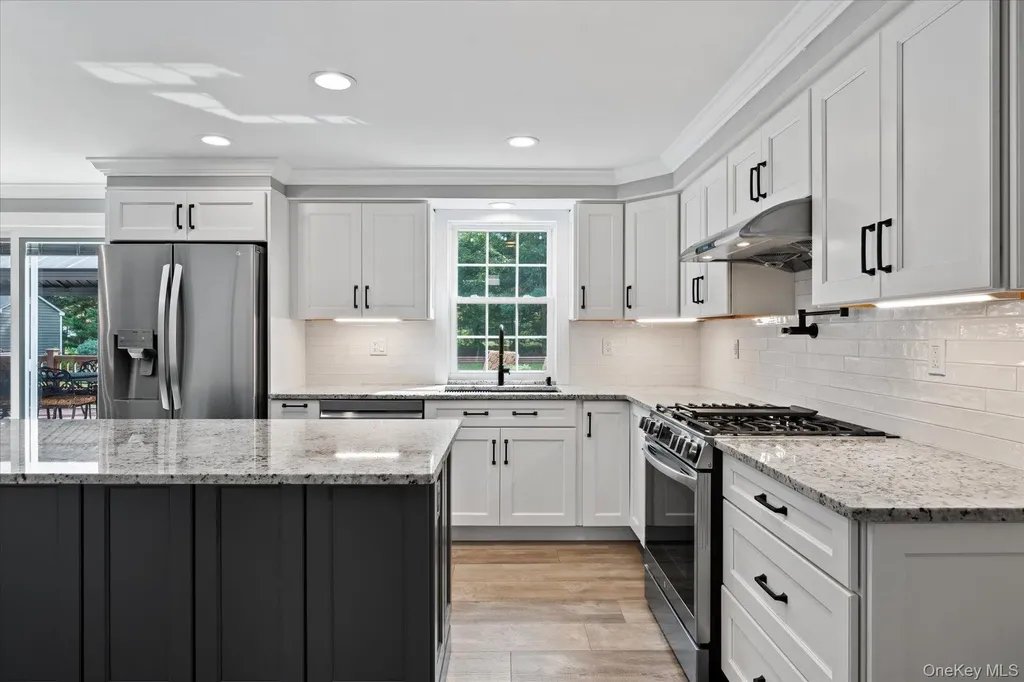 4 Foreston Circle Manorville NY 11949