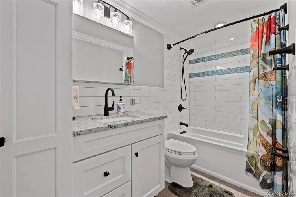 4 Foreston Circle Manorville NY 11949