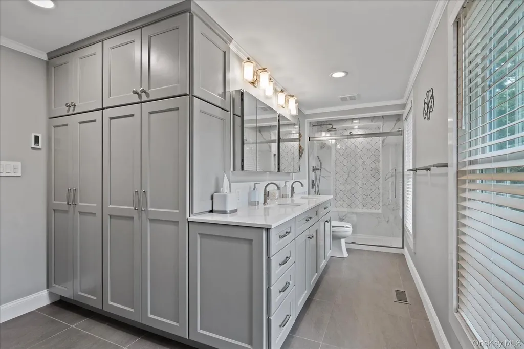 4 Foreston Circle Manorville NY 11949