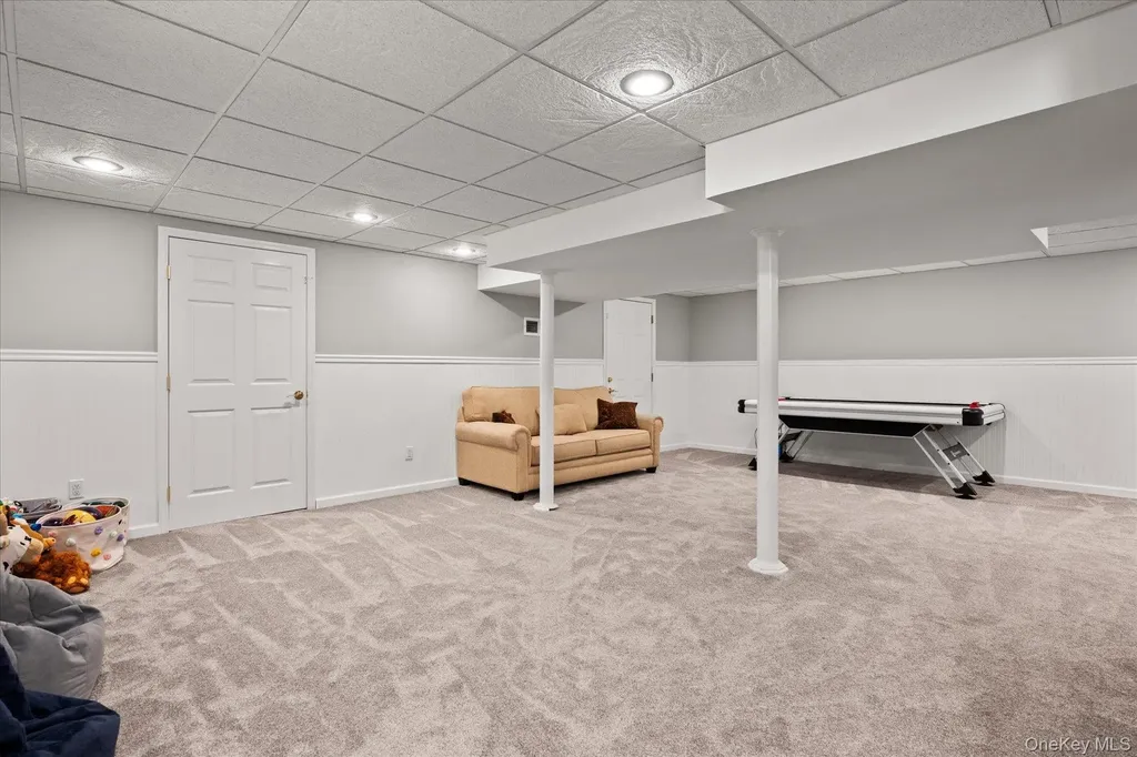 4 Foreston Circle Manorville NY 11949