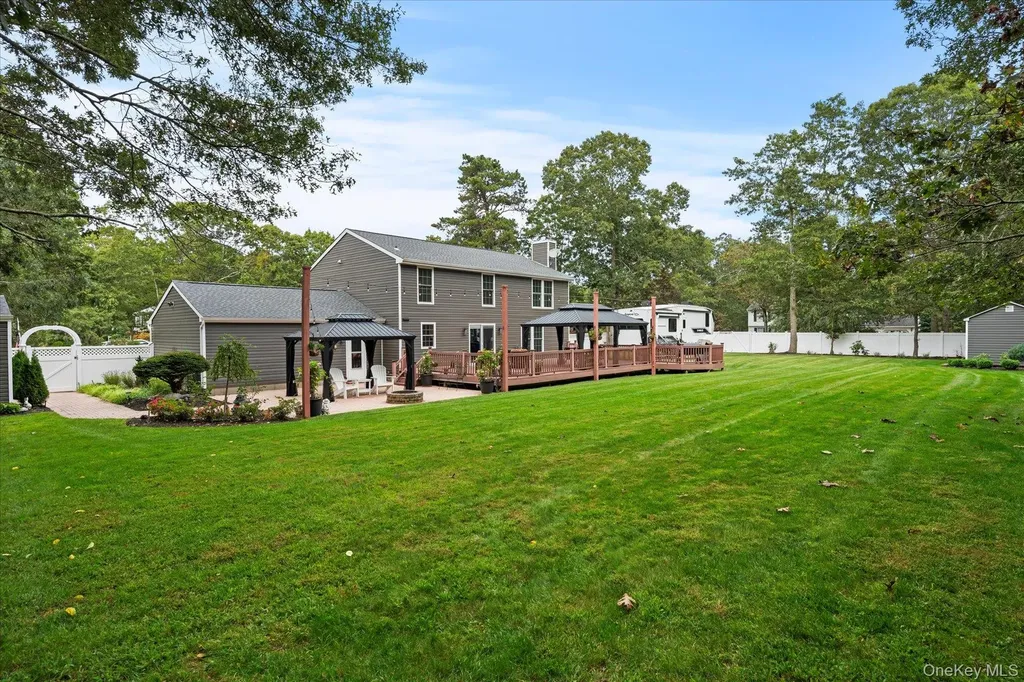 4 Foreston Circle Manorville NY 11949