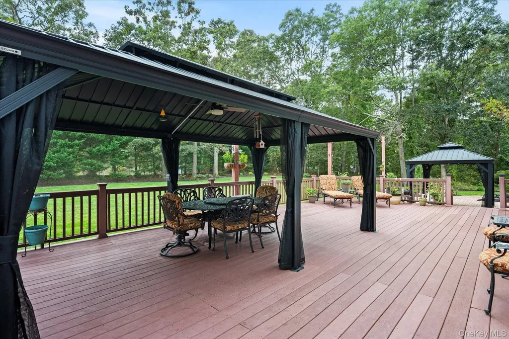 4 Foreston Circle Manorville NY 11949