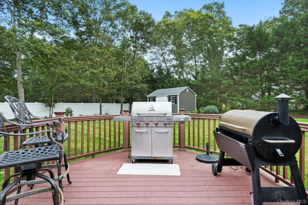 4 Foreston Circle Manorville NY 11949