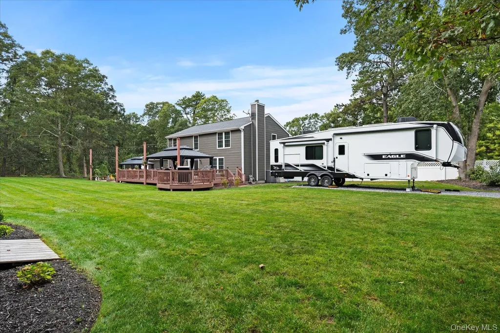 4 Foreston Circle Manorville NY 11949