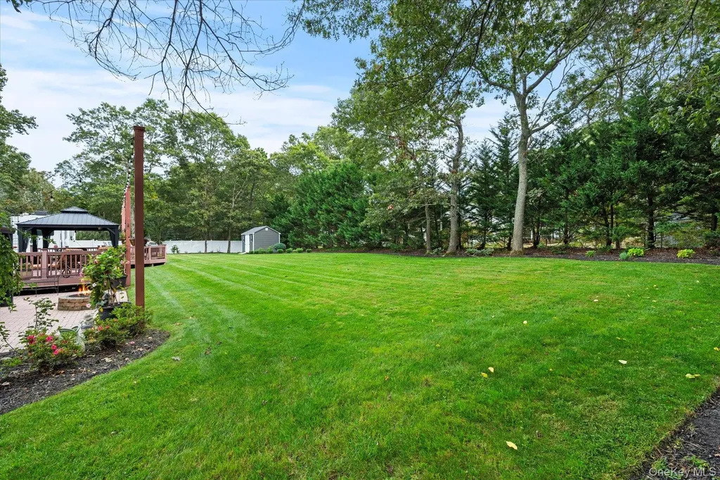 4 Foreston Circle Manorville NY 11949
