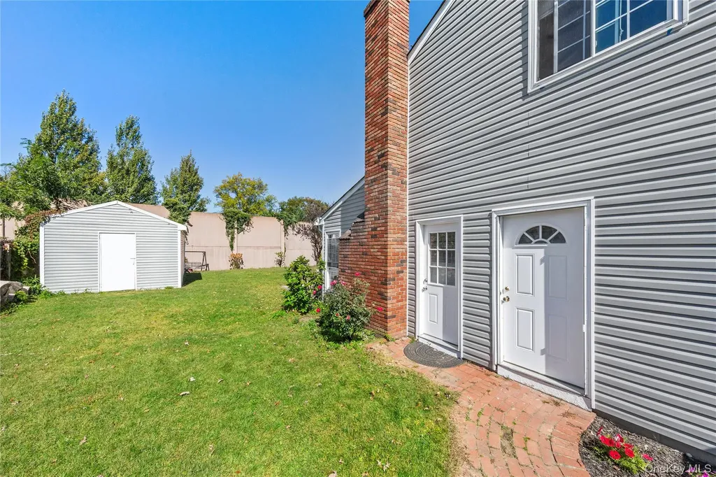 44 Apple Tree Drive Hauppauge NY 11788